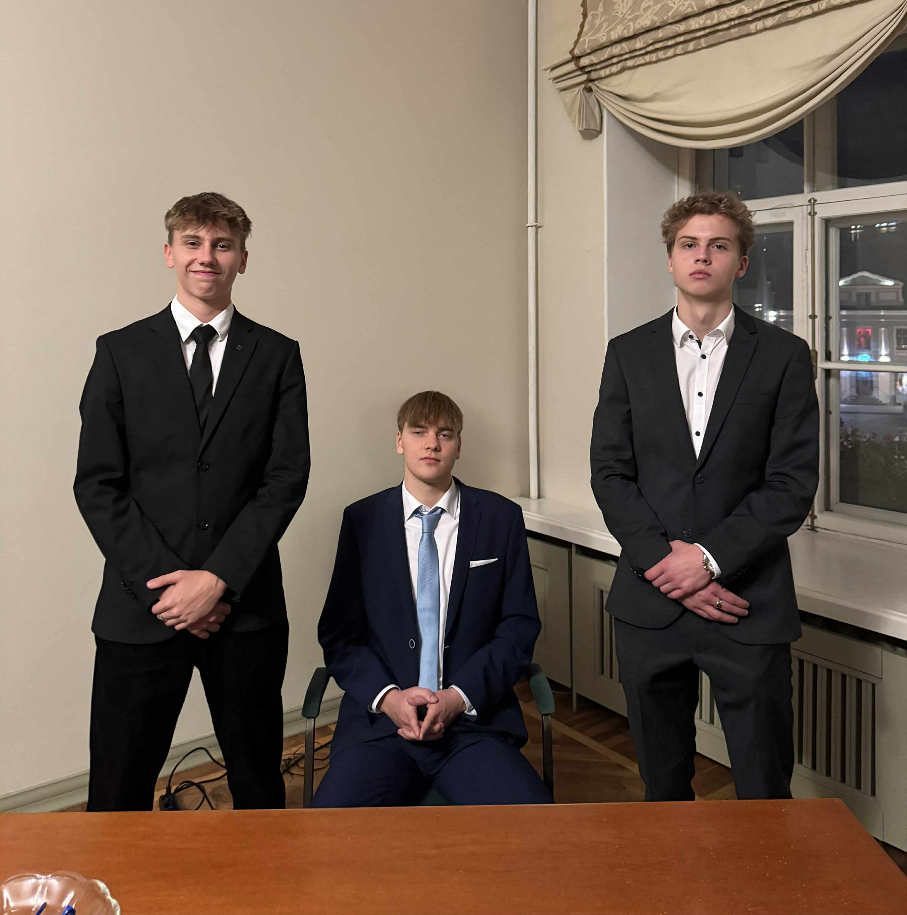 Tehisabilise tiim: Arle Aron Reidma, Tristan Tobias Kõrkjas ja Steven Laas